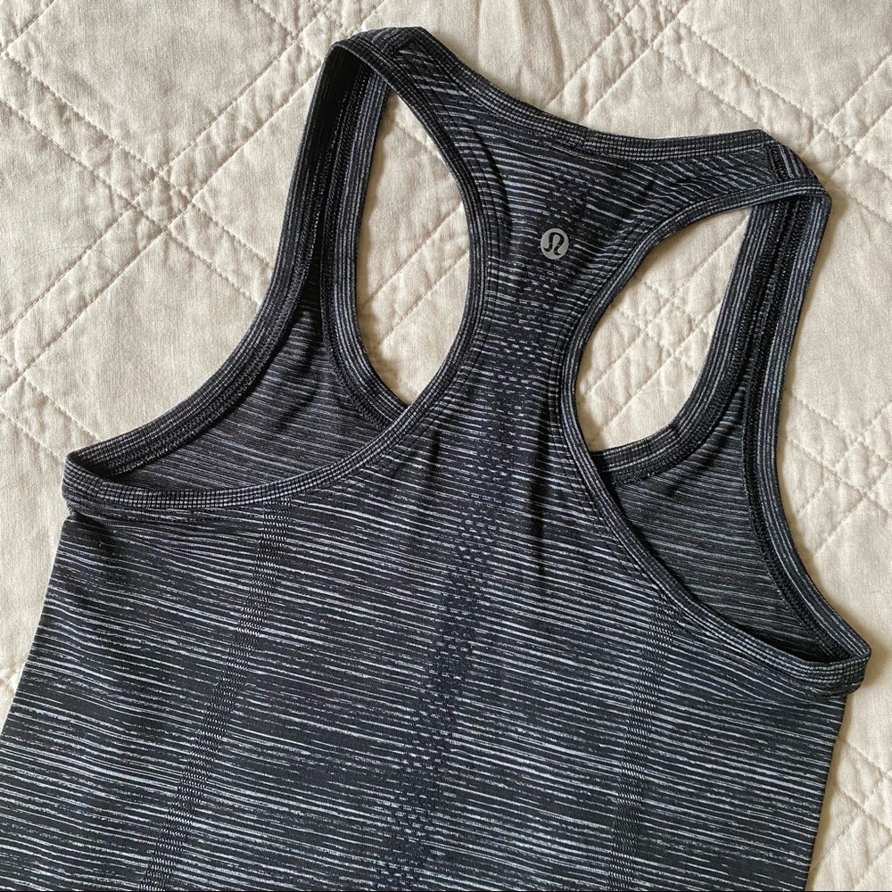 Lululemon racerback tank top size 2
